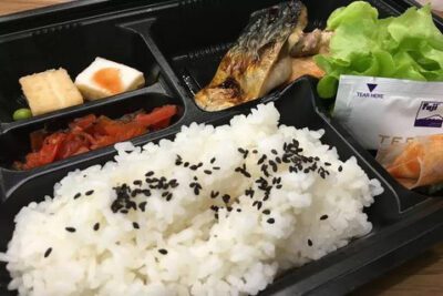 Ilustrasi makan siang gratis. Ilustrasi : Pixabay