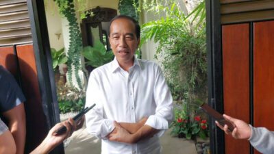 Presiden ke-7 Joko Widodo usai melakukan pertemuan dengan Cagub Kaltim nomor urut 02 Rudy Mas'ud di Solo, Jawa Tengah, Selasa (3/12/2024). Foto: Ist