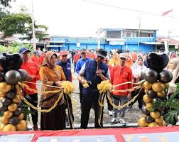 Majukan Perekonomian UMKM, Pj. Bupati Nukman Resmikan Gedung PLUT