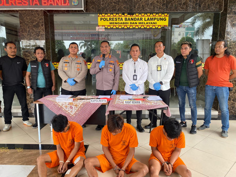 Kapolresta Bandar Lampung, Kombes Pol Alfret Jacob Tilukay saat konferensi pers. Foto: Lampung Geh