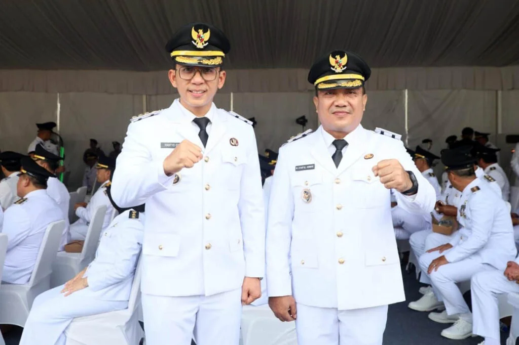 H. Radityo Egi Pratama, S.T., MBA, dan M. Syaiful Anwar, S.T., M.Pd., resmi dilantik sebagai Bupati dan Wakil Bupati Lampung Selatan untuk periode 2025-2030