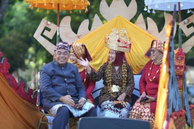 FKIP Unila Gelar Karnaval dan Muhibah Seni dalam Rangka Dies Natalis ke-57