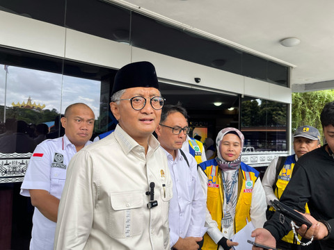 Menteri Pekerjaan Umum dan Perumahan Rakyat (PUPR), Dody Hanggodo saat meninjau kesiapan infrastruktur pendukung arus balik Lebaran 2025 di wilayah Lampung, khususnya di Pelabuhan Bakauheni. Foto : Lampung Geh
