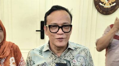 Wakil Menteri Ketenagakerjaan Immanuel Ebenezer di kantornya, Kamis (10/4/2025). Foto: Kumparan