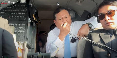 Prabowo saat menyapa pilot pesawat tempur Yordania. Foto: Biro Pers Sekretariat Presiden