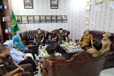 Silaturahmi Idul Fitri, Bupati Lambar Parosil Mabsus Boyong Jajaran Kunjungi Forkopimda