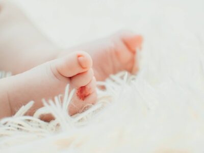 Tanda lahir pada bayi. Foto: komokvm/Shutterstock