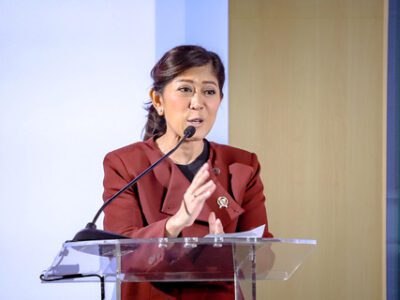 Menteri Komunikasi dan Digital Republik Indonesia, Meutya Hafid memberikan sambutan pada acara Safer Internet Day 2025: Bermitra Bersama untuk Meningkatkan Keamanan Digital bagi Masyarakat Indonesia di Kantor Komdigi, Jakarta, Selasa (18/2/2025). Foto: Kumparan