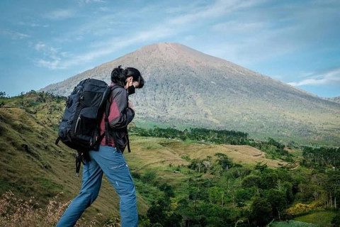 Ilustrasi pendaki gunung. Foto: Dok Kemenparekraf
