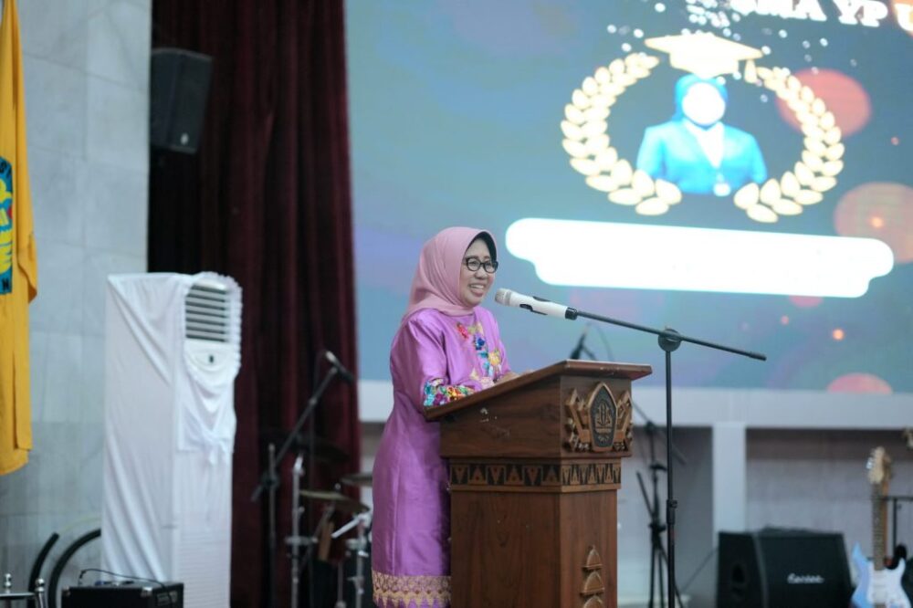 Rektor Unila Hadiri Pelepasan Siswa Kelas 12 SMA YP Unila