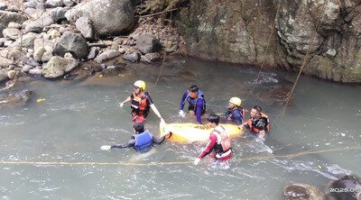 Remaja yang ditemukan tenggelam di air terjun lubuk law, Padang Cermin, Pesawaran. Foto: Dok Humas Basarnas Lampung