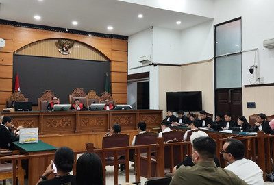 Sidang pemeriksaan terdakwa kasus penjagaan situs judi online Kominfo di Pengadilan Negeri Jakarta Selatan, Senin (14/7/2025). Foto: kumparan