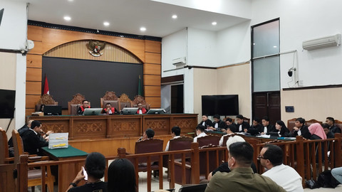 Sidang pemeriksaan terdakwa kasus penjagaan situs judi online Kominfo di Pengadilan Negeri Jakarta Selatan, Senin (14/7/2025). Foto: kumparan