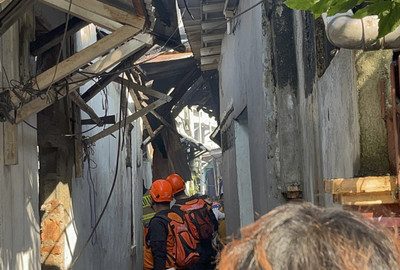 TKP kebakaran di Jalan kutilang, Bukit Duri, Tebet, Jakarta Selatan, Sabtu (19/7/2025). Foto: kumparan