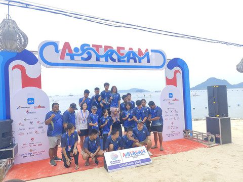 Kontingen Jawa Timur menjadi juara umum di kejuaraan OWS Series 2025 di Lampung. Foto: Lampung Geh