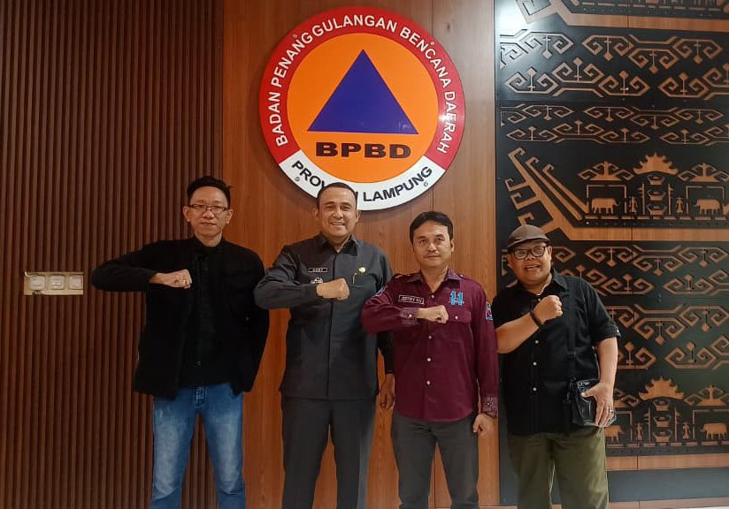 Kepala BPBD Provinsi Lampung Terima Penghargaan Spesial Tokoh Inspiratif dari LAMPUNG7.COM