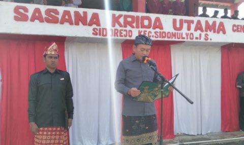 Suasana Khidmat Iringi Upacara HUT ke-80 RI di Lapangan Desa Sidorejo, Sidomulyo