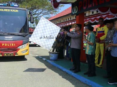 Dilepas Wabup, 25 Atlet INKANAS Kaur Berlaga di Piala Dandim 0407 Bengkulu