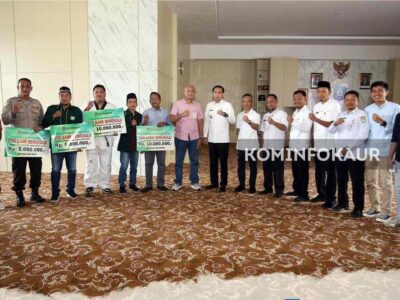 Bupati Kaur Salurkan Dana CSR Bank Bengkulu Senilai Rp45 Juta