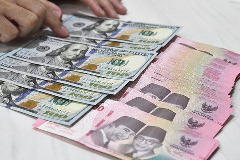 IHSG Dibuka Menguat ke 8.137, Rupiah Perkasa Lawan Dolar AS