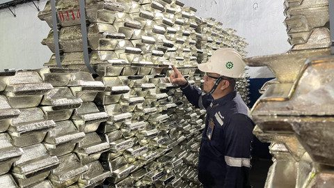 Harga Minyak, CPO, dan Nikel Turun; Timah Menguat di Akhir Pekan