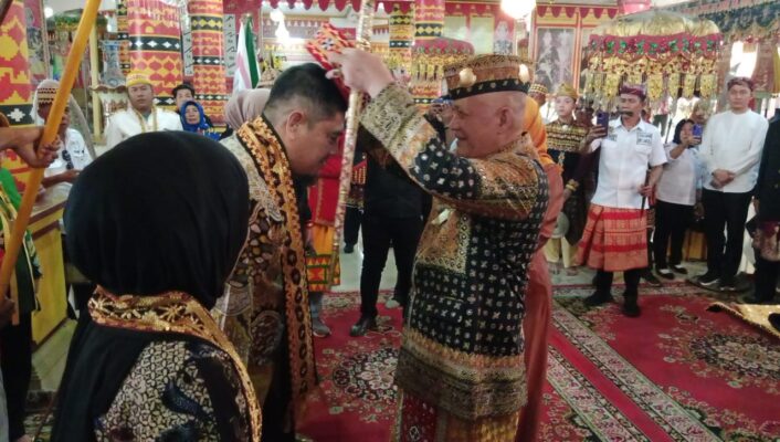 Pangeran Nata Adiningrat Kunjungi Lamban Gedung Kuning