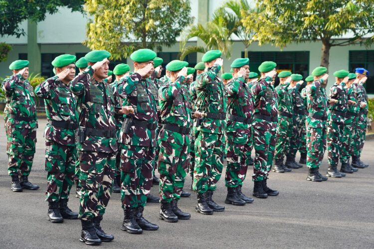 Kasdam XXI/Radin Inten Pimpin Upacara Bulanan, Sampaikan Amanat Pangdam Mayjen TNI Kristomei Sianturi