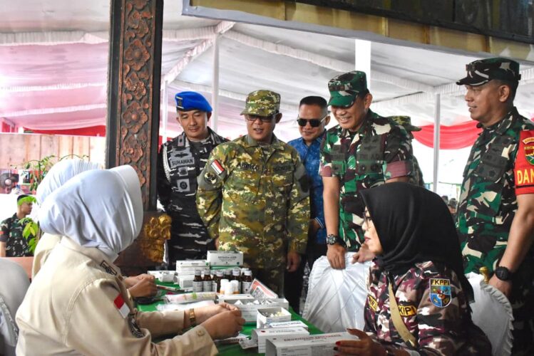 Pangdam XXI/RI Hadiri Baksos HUT ke-80 TNI di Kota Metro