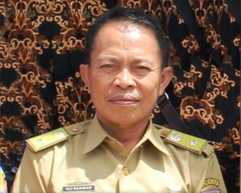 Ali Rahman Resmi Jabat Peratin Pekon Keagungan