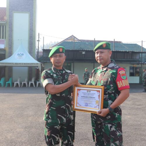 Babinsa Teluk Betung Utara Terima Penghargaan atas Dedikasi Jaga Kamtibmas