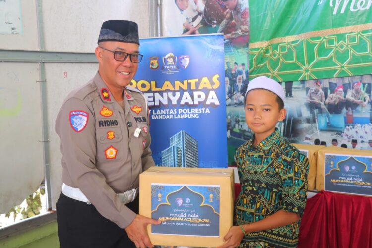 Satlantas Polresta Bandar Lampung Gelar ‘Polantas Menyapa’ di Ponpes Nurul Fallah