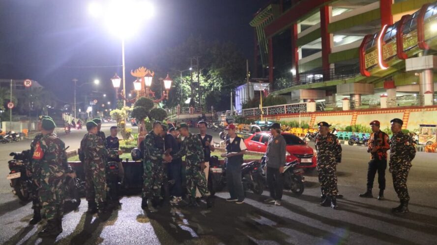 Kodim 0410/Kbl Bersama Komponen Bangsa, Babinsa-Banser Bersinergi Amankan Bandar Lampung