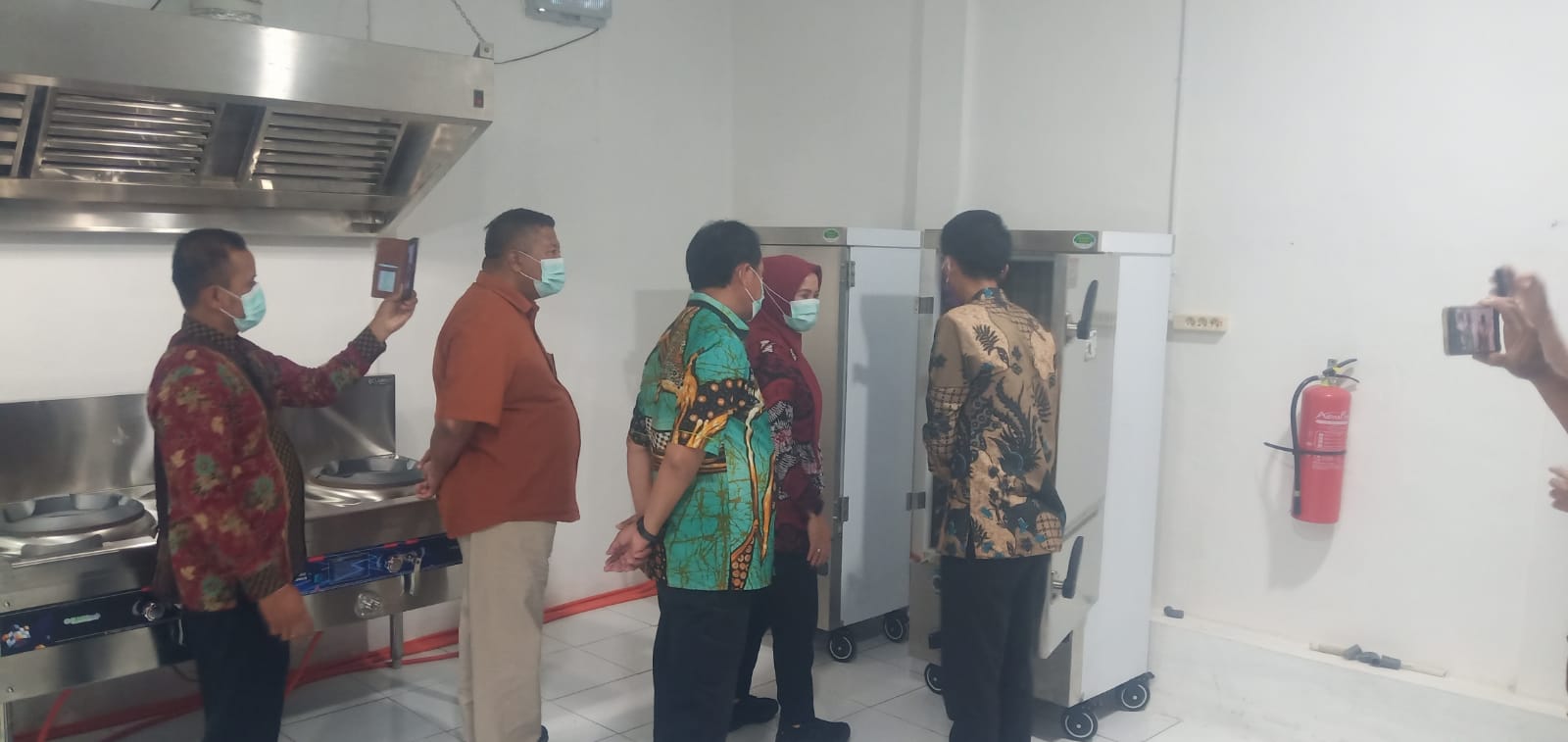 Resmikan SPPG Kecamatan Suoh, Sekretaris Daerah Tekankan Layanan Dapur Sesuai Standar