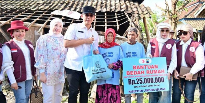 Wanita Filantropi Indonesia Bedah Rumah di Lampung Selatan, Bupati Egi: Gotong Royong adalah Kekuatan Kita