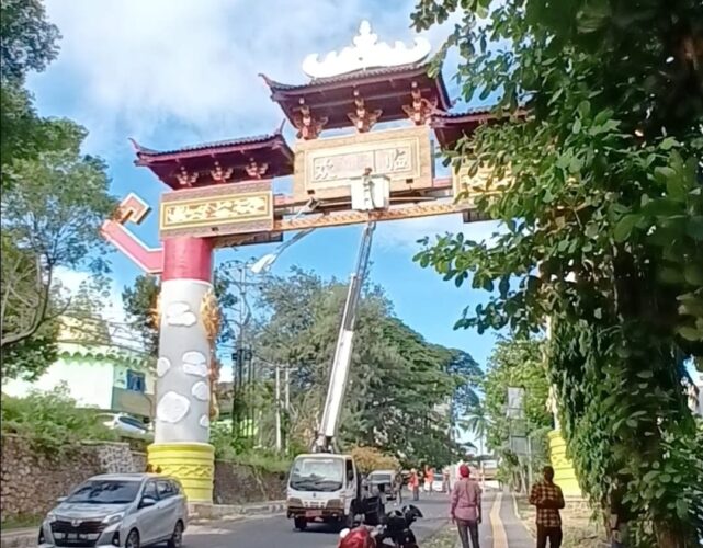 Pemkot Bandar Lampung Copot Tulisan Mandarin di Gapura Pagoda, Gantikan dengan Aksara Lampung