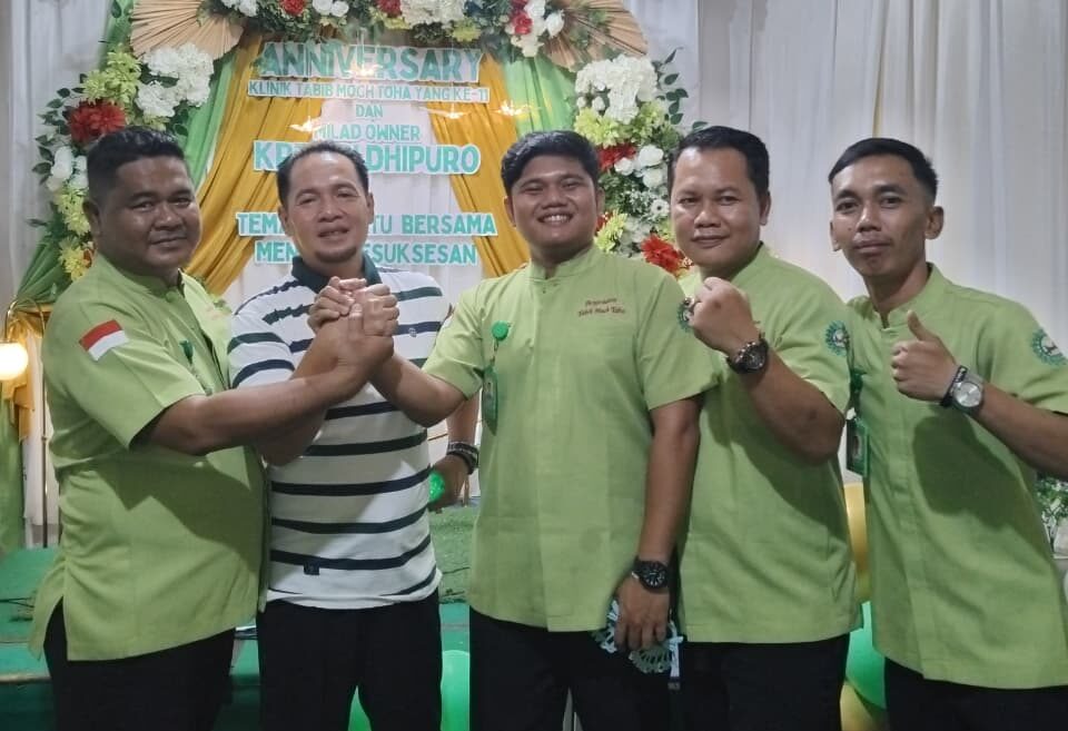 Aniversary ke-11 Pengobatan Totok Syaraf, Refleksi, dan Bekam Tabib Moch. Toha Berlangsung Meriah di Bandar Lampung