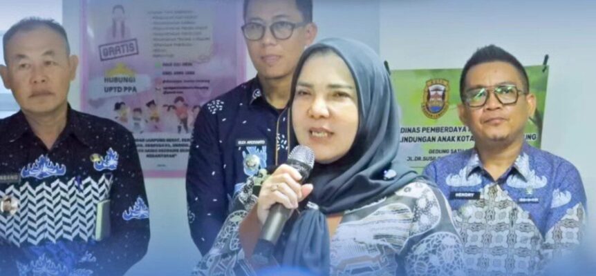 Wali Kota Bandar Lampung Salurkan Bantuan Sosial untuk 74 Warga Terdampak Bencana