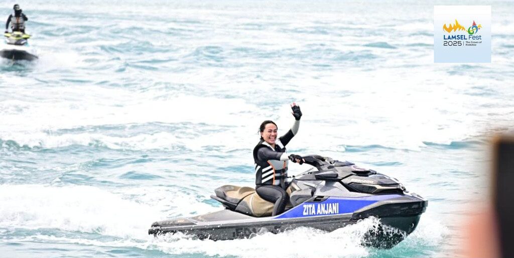 Atraksi Jetski Merak–Bakauheni Resmi Buka Lamsel Fest 2025, Zita Anjani Pimpin Langsung Penyeberangan Bersejarah