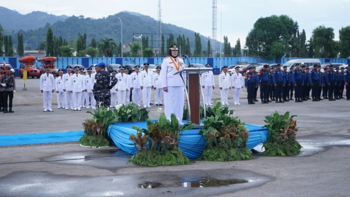 Pemkot Bandar Lampung Bersama Pangkalan TNI AL Gelar Tabur Bunga di Laut Peringati Hari Pahlawan 2025