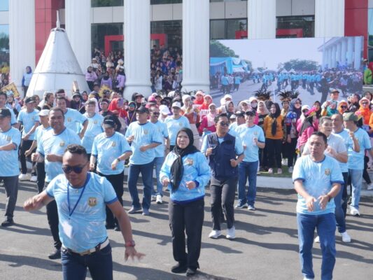 Wali Kota Eva Dwiana Buka Lomba Senam Kreasi Tabola Bale, Ajak Masyarakat Jaga Kesehatan dan Pererat Solidaritas