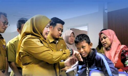 Wali Kota Eva Dwiana Salurkan Bansos Rp365 Juta untuk 69 Warga Terdampak Musibah