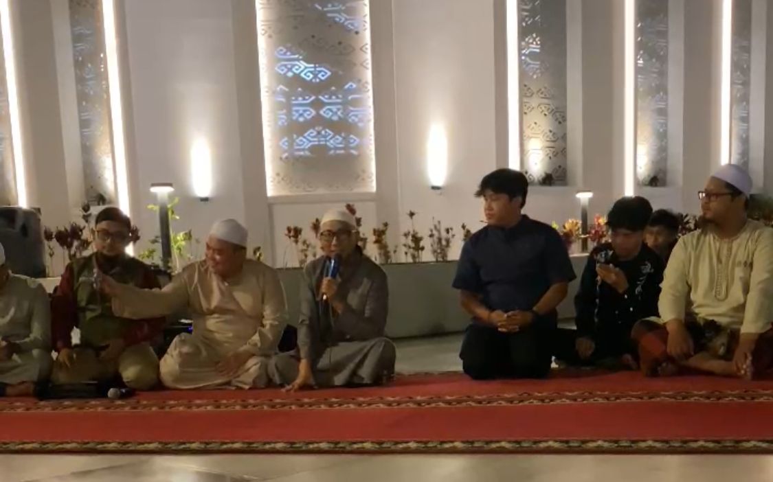 Gubernur Lampung Apresiasi Kajian Malam Minggu Pemuda Masjid Raya Al-Bakrie: “Masa Depan Negara Ada pada Generasi Mudanya”