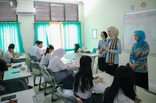 Wagub Jihan Nurlela Tinjau Try Out UTBK dan Program Lingkungan di SMAN 5 Bandar Lampung