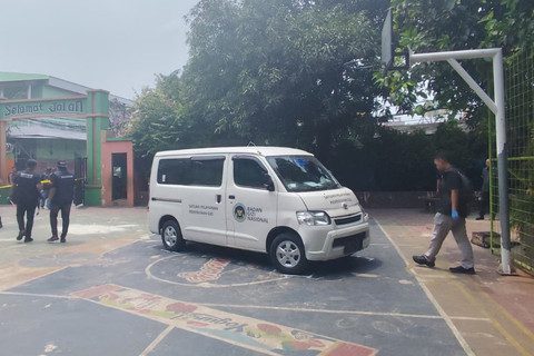 Kemendikdasmen Berikan Santunan kepada Korban Tertabrak Mobil MBG di SDN Kalibaru 01