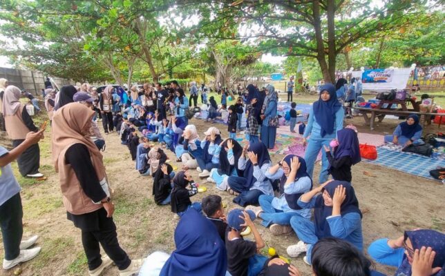 Family Gathering TK Al Mumtaza Penuh Keceriaan, Keakraban Orang Tua dan Guru Menghangat di Pantai Kedu