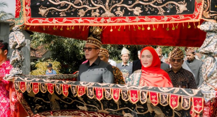 Bupati Pesibar Dedi Irawan Hadiri Ngejalang Fest Di Gedung Sai Batin Pekon Tenumbang