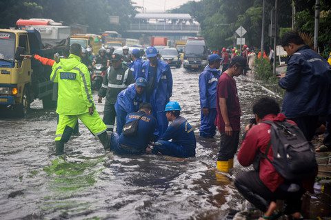Hujan Ekstrem Guyur Jakarta, BMKG Peringatkan Potensi Cuaca Buruk Meluas Hingga Akhir Januari