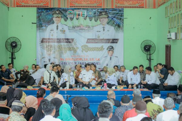 Menapaki Jejak Transmigrasi, Gubernur Jawa Tengah Silaturahmi Bersama Keluarga Transmigran di Desa Bagelen