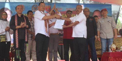 Penantian Panjang Berbuah Hasil, Pemkab Lampung Barat Terima SK Pelepasan Kawasan Hutan untuk TORA