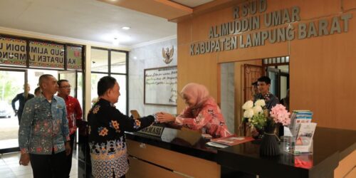 Lakukan Sidak, Wabup Lambar Mad Hasnurin Temukan Sejumlah ASN Tak Masuk Kerja